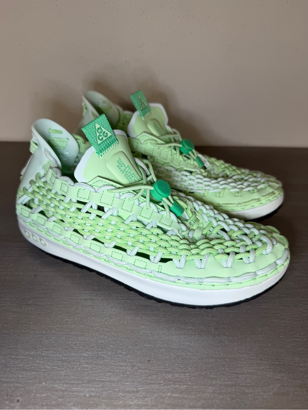Nike ACG Watercat+ Men’s Woven Water Shoes Vapor Green Size 5 Excellent